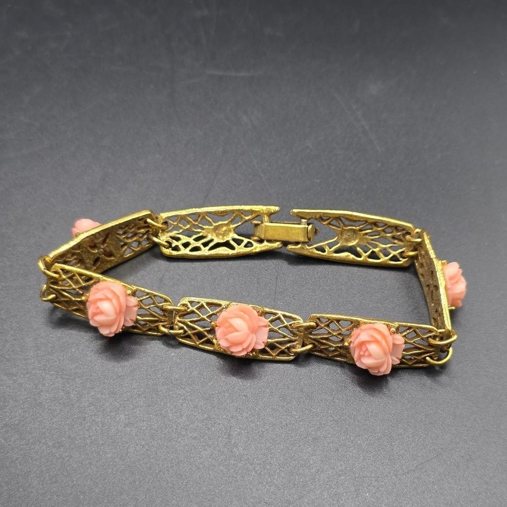Vintage 1950s 1960s Pink Rose Gold Tone Bracelet with Pink Rose Charms